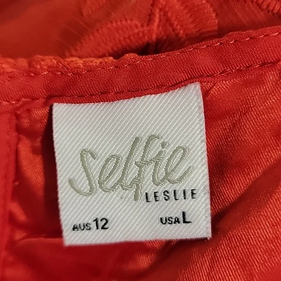 Selfie Leslie Caspar Batwing Red Dress - Picture 8 of 8